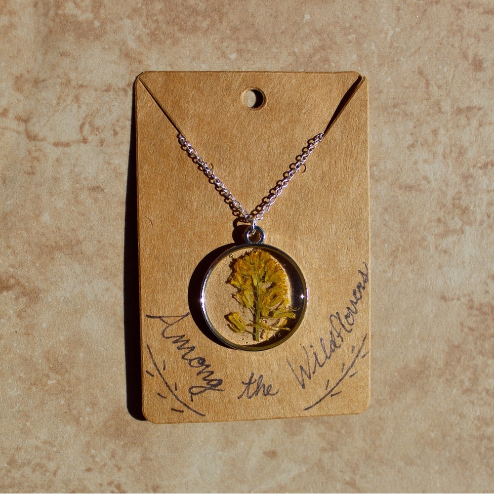 YELLOW WILDFLOWER NECKLACE